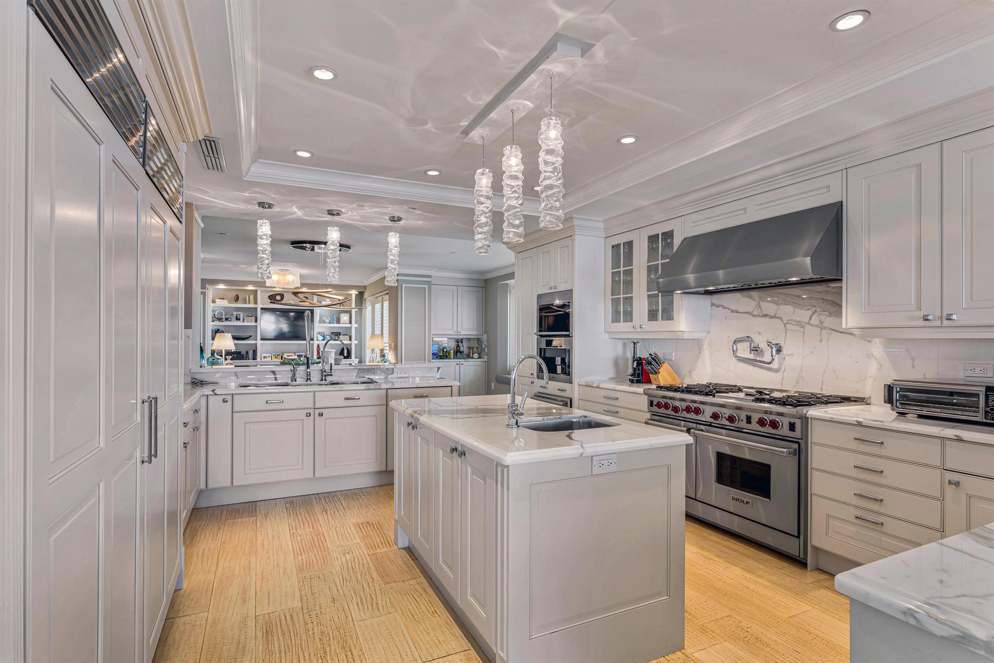 LUXURIA - Residential