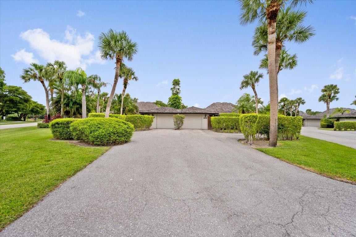 11876 Pebblewood Drive