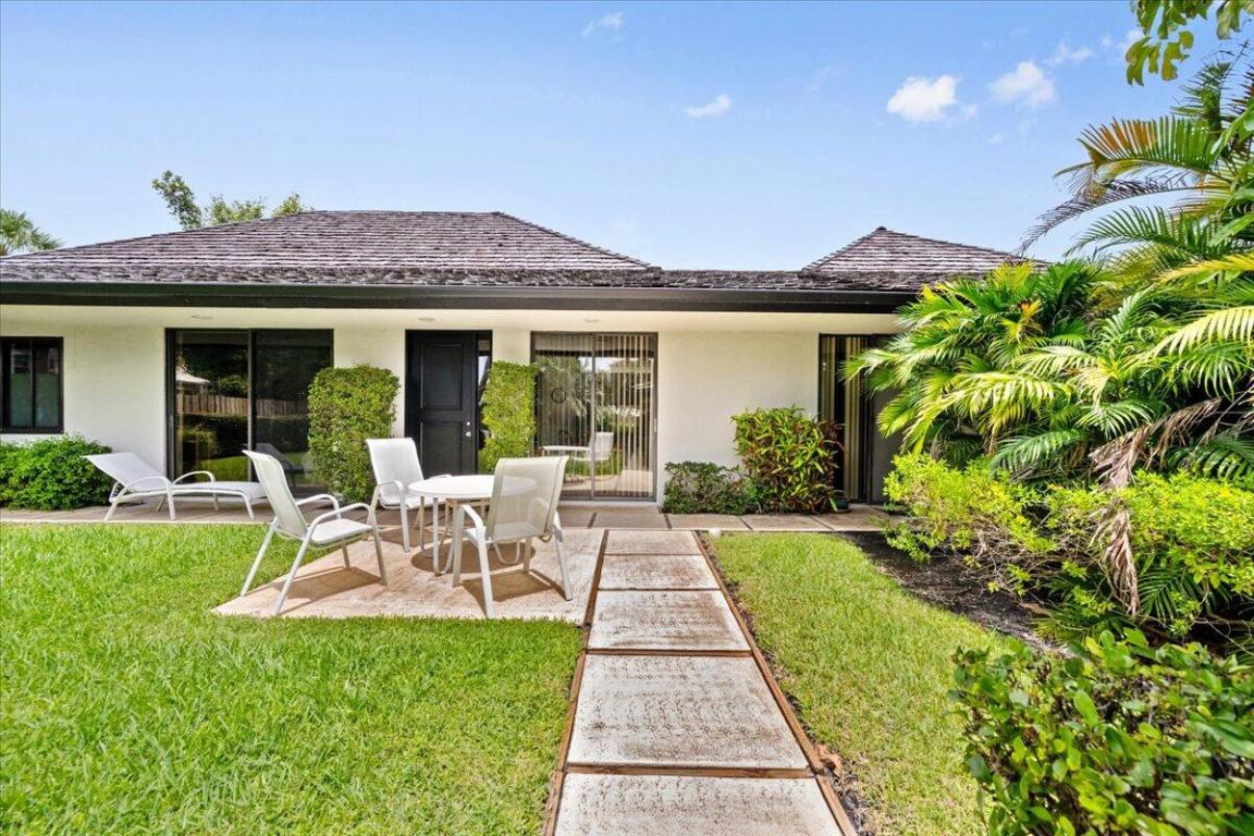 11876 Pebblewood Drive