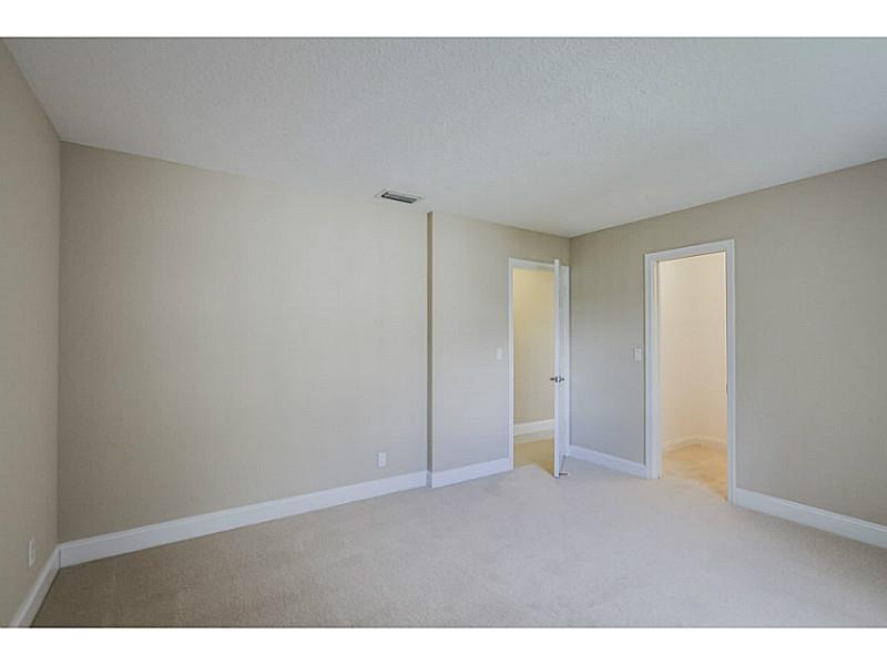 CASTLEWOOD - Residential