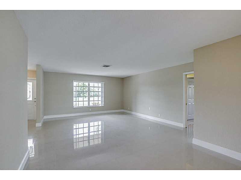 CASTLEWOOD - Residential