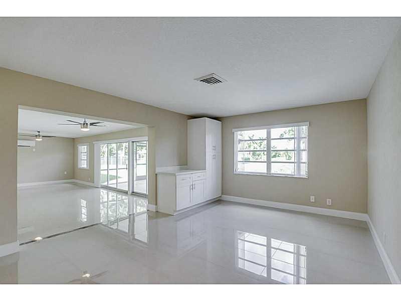 CASTLEWOOD - Residential