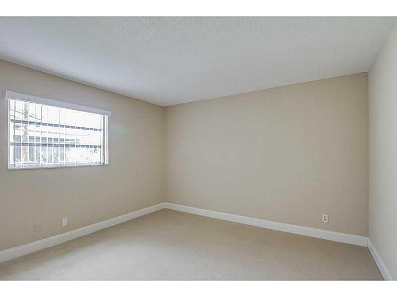 CASTLEWOOD - Residential