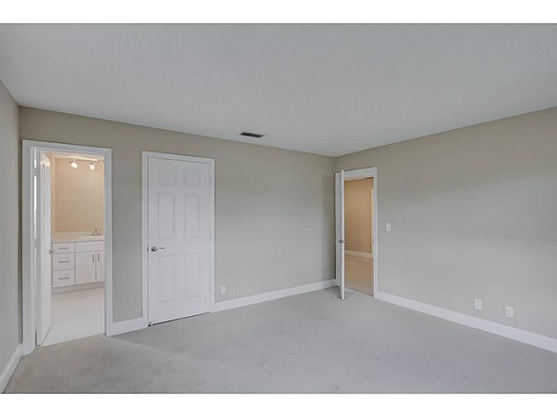 CASTLEWOOD - Residential