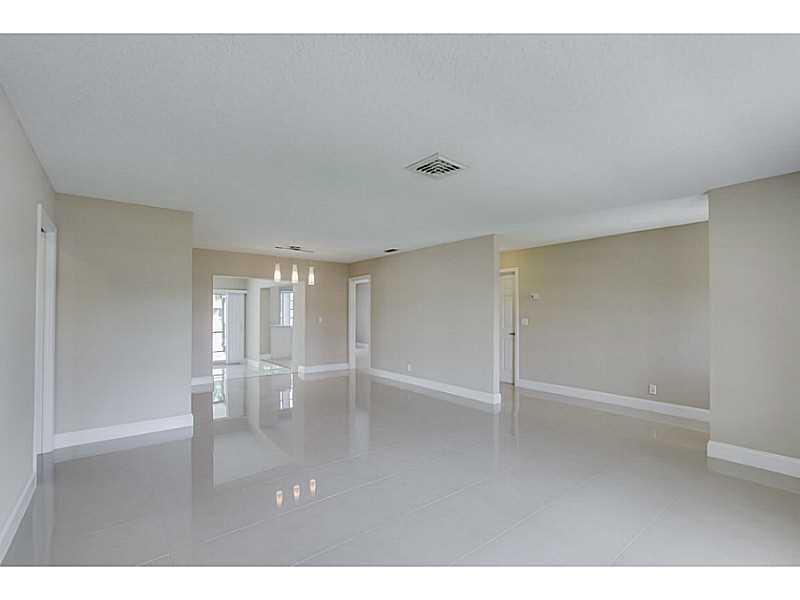 CASTLEWOOD - Residential