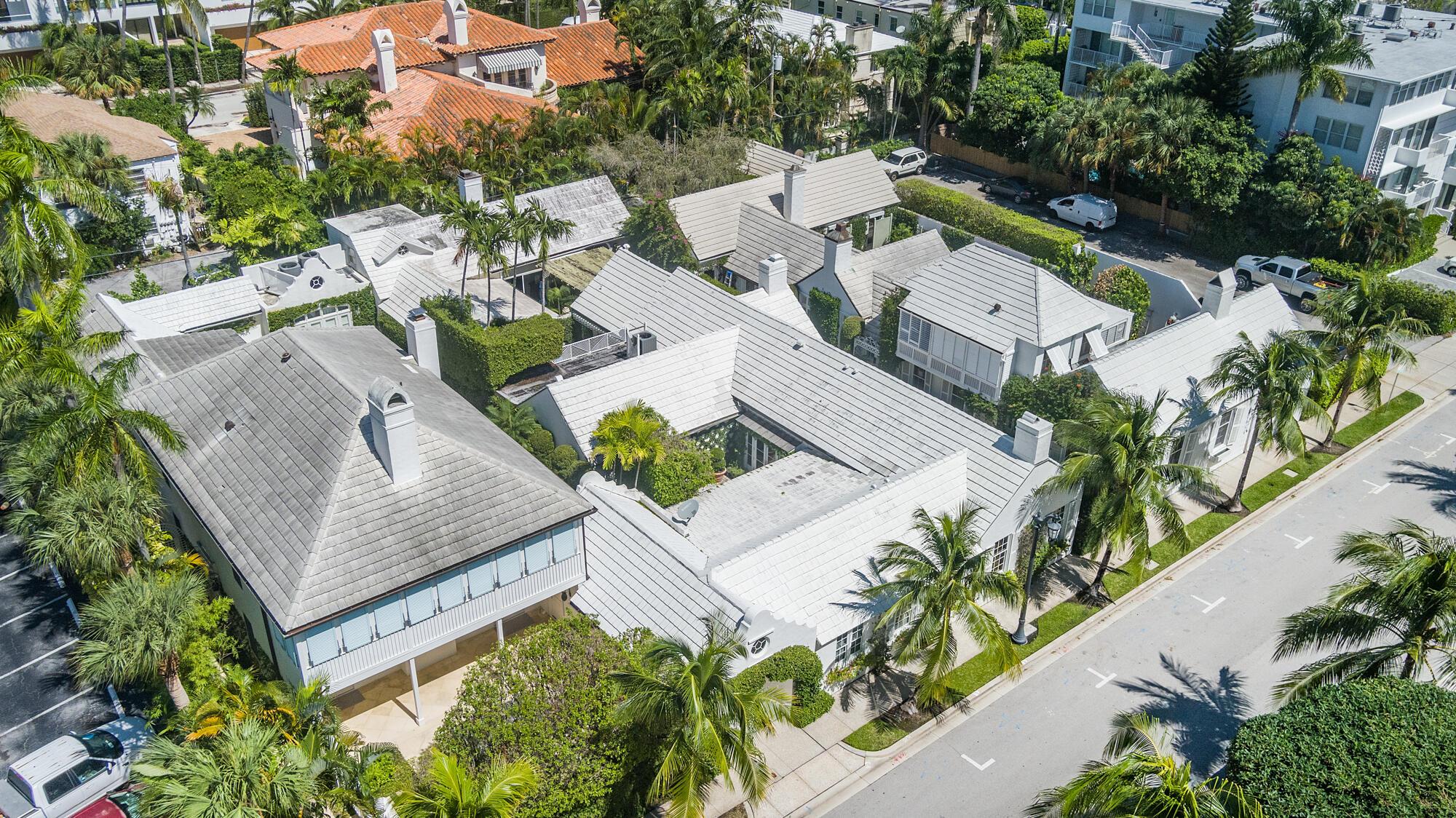 ROYAL PARK - Residential Lease