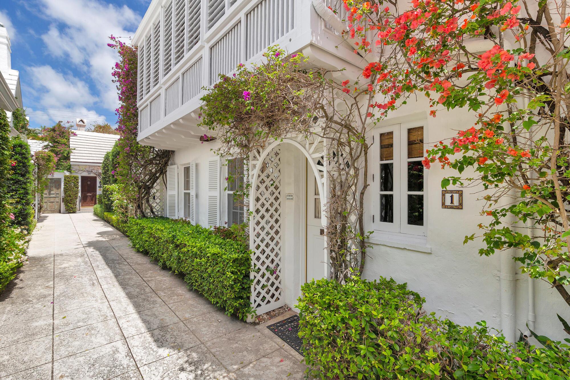 ROYAL PARK - Residential Lease