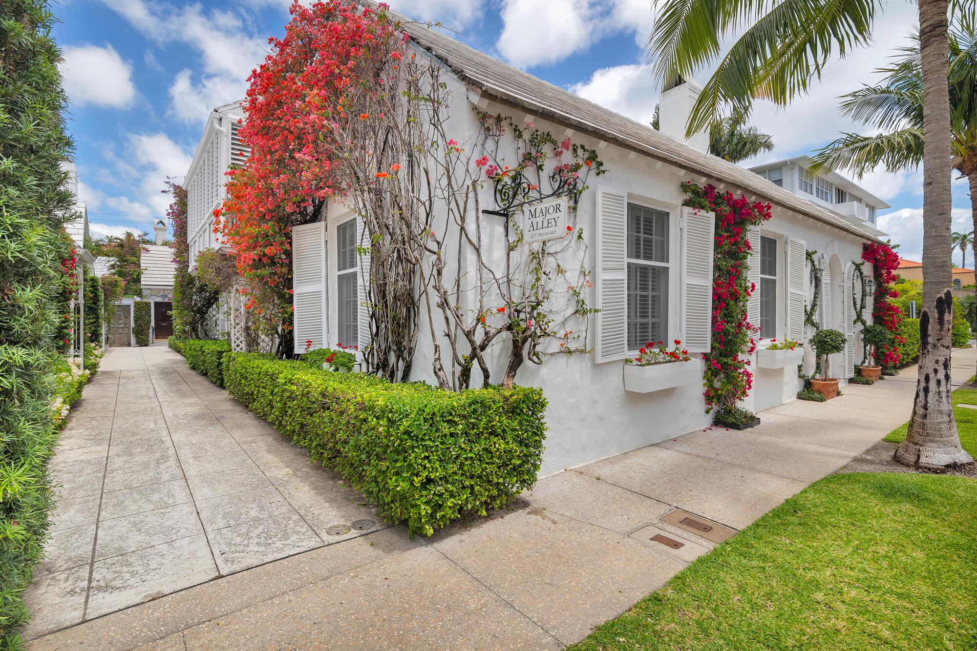 ROYAL PARK - Residential Lease