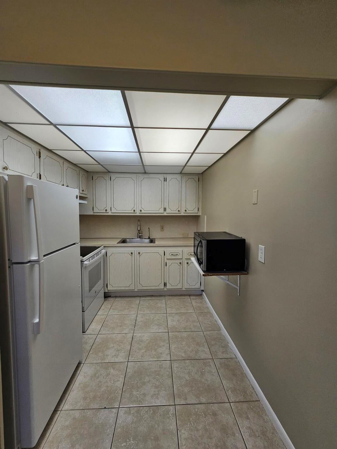 NORWICH CONDO - Residential Lease