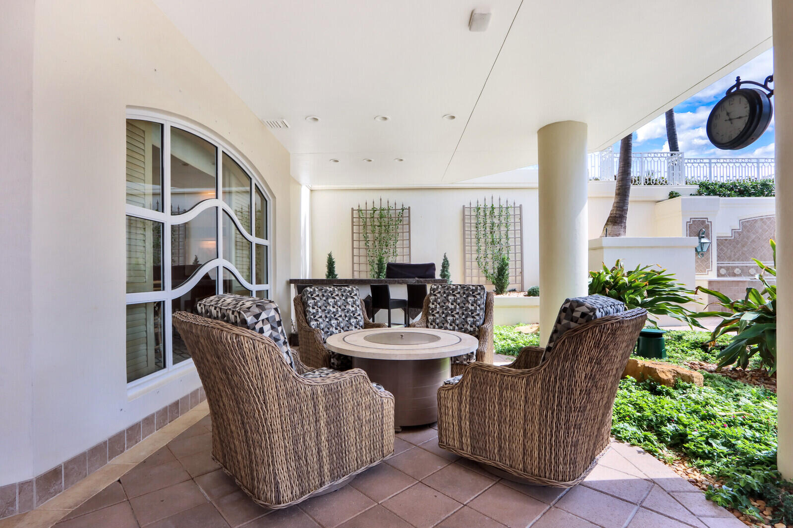 Claridge Condo - Residential