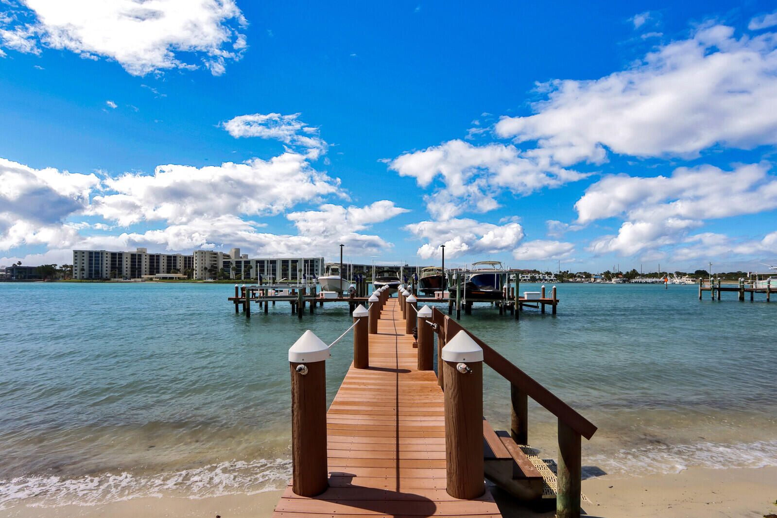 Claridge Condo - Residential