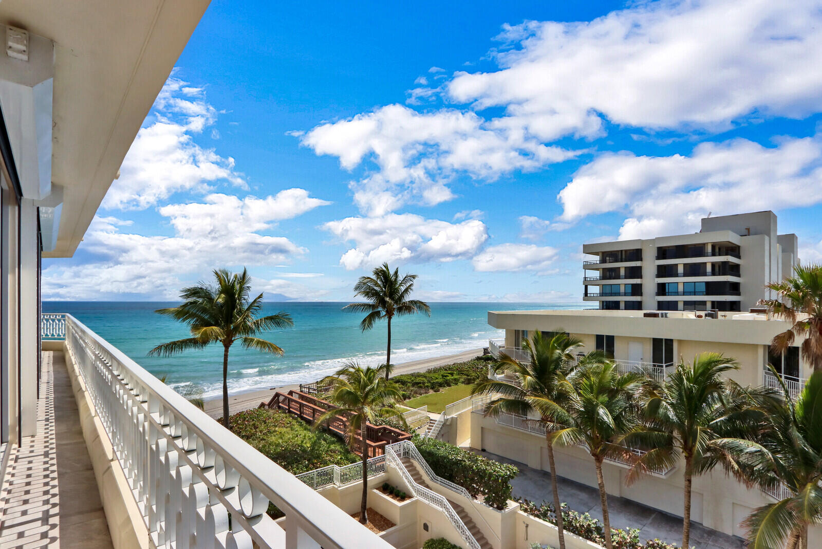 Claridge Condo - Residential