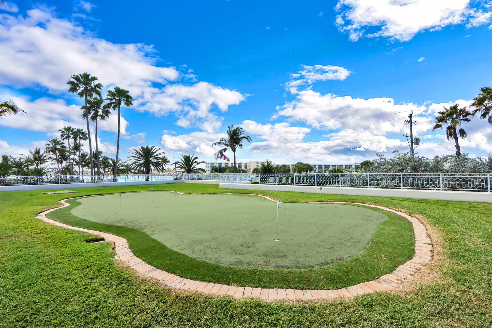 Claridge Condo - Residential