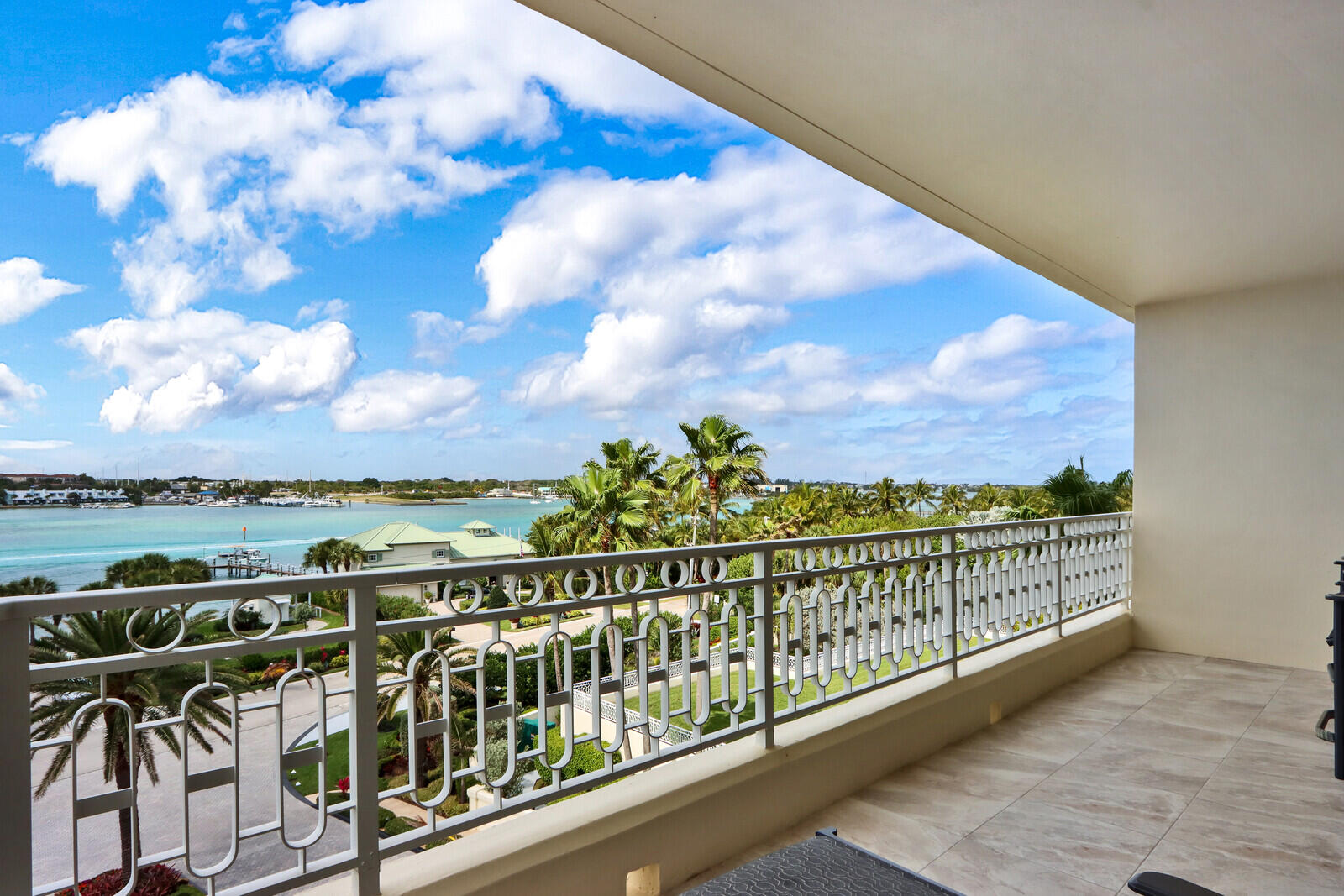 Claridge Condo - Residential