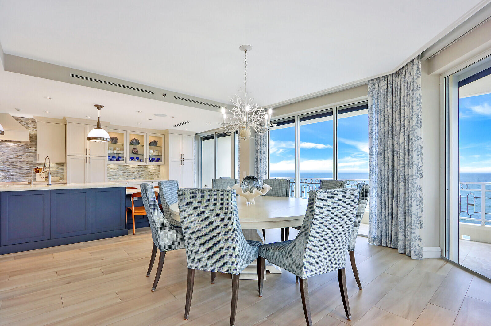 Claridge Condo - Residential