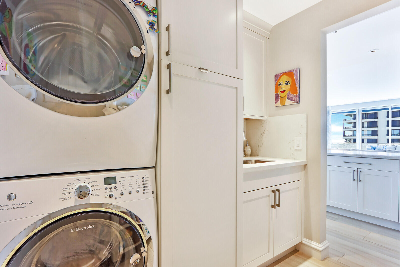 Claridge Condo - Residential