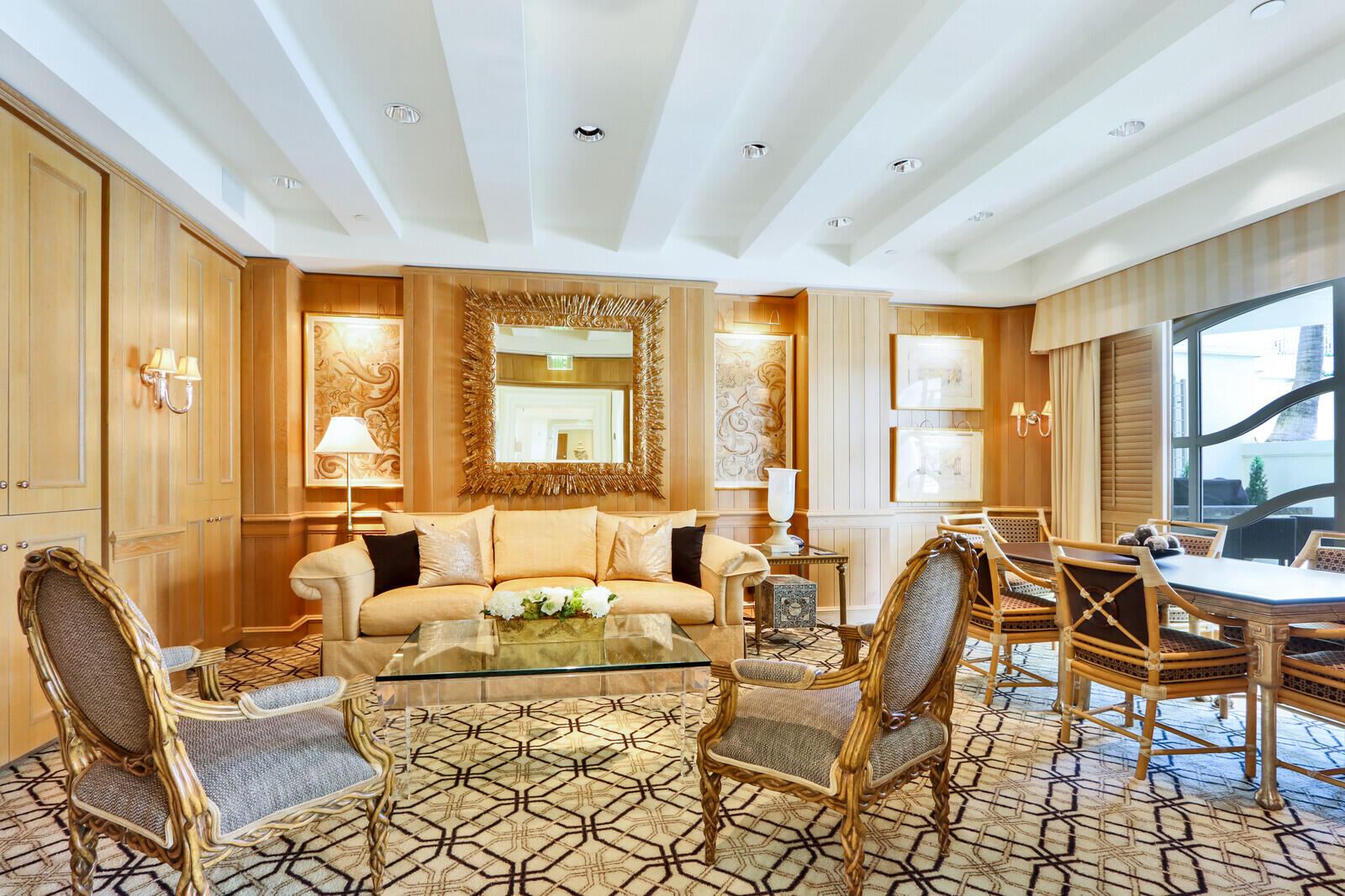 Claridge Condo - Residential