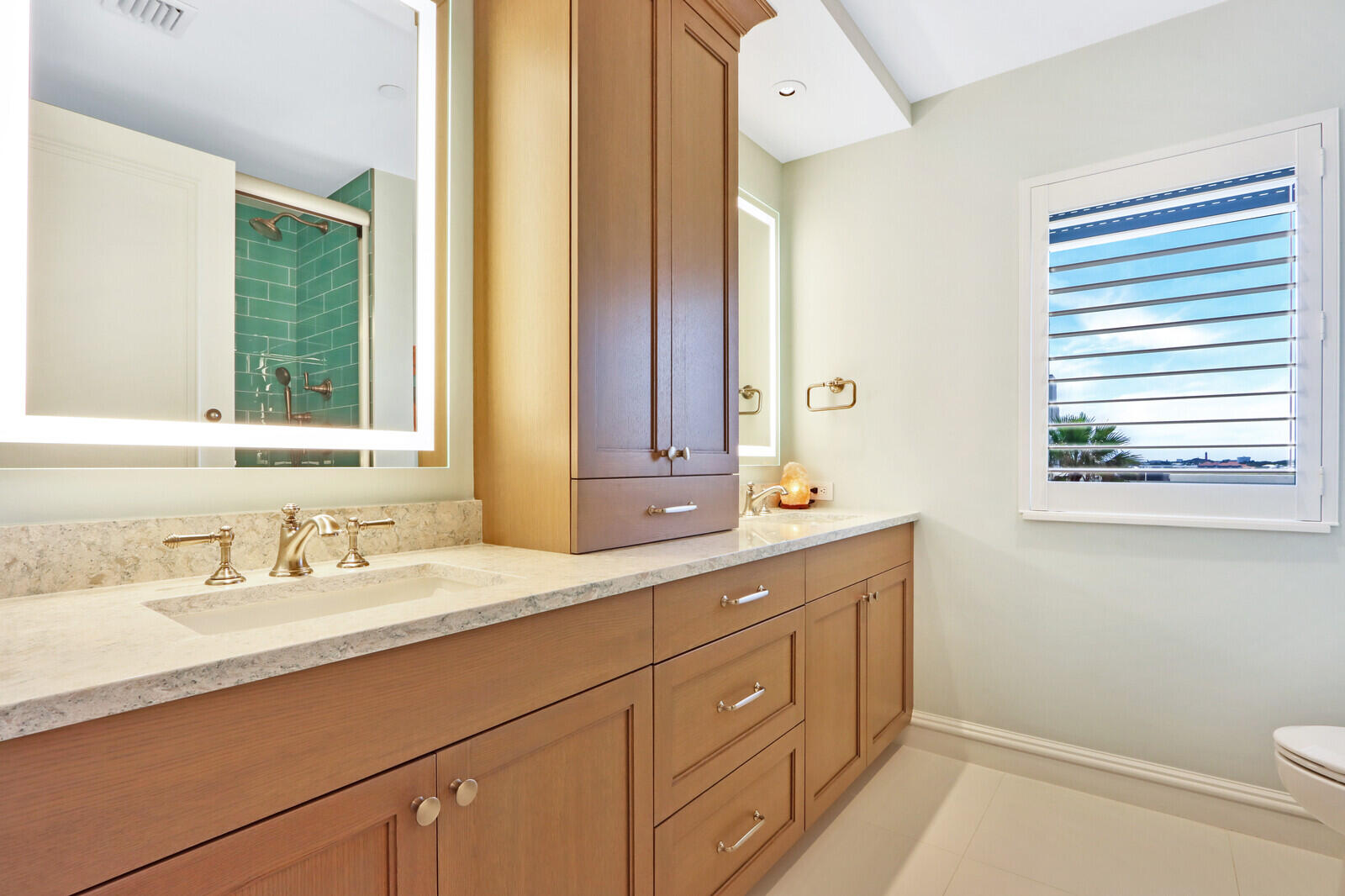 Claridge Condo - Residential