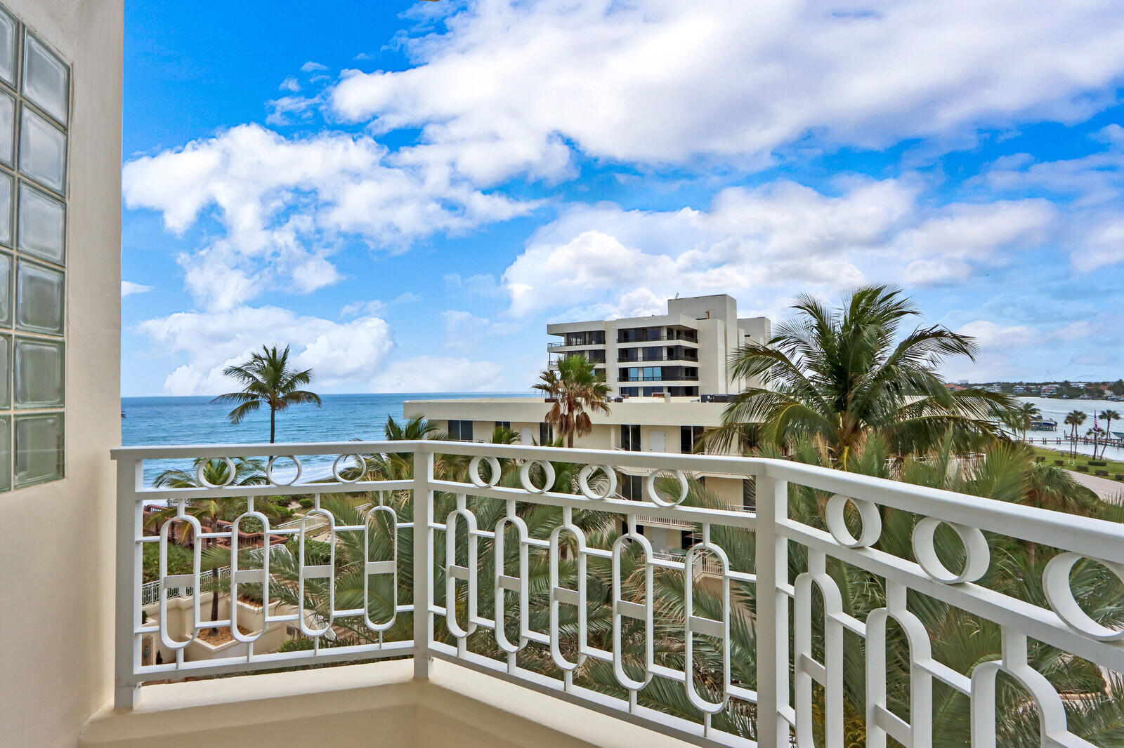 Claridge Condo - Residential