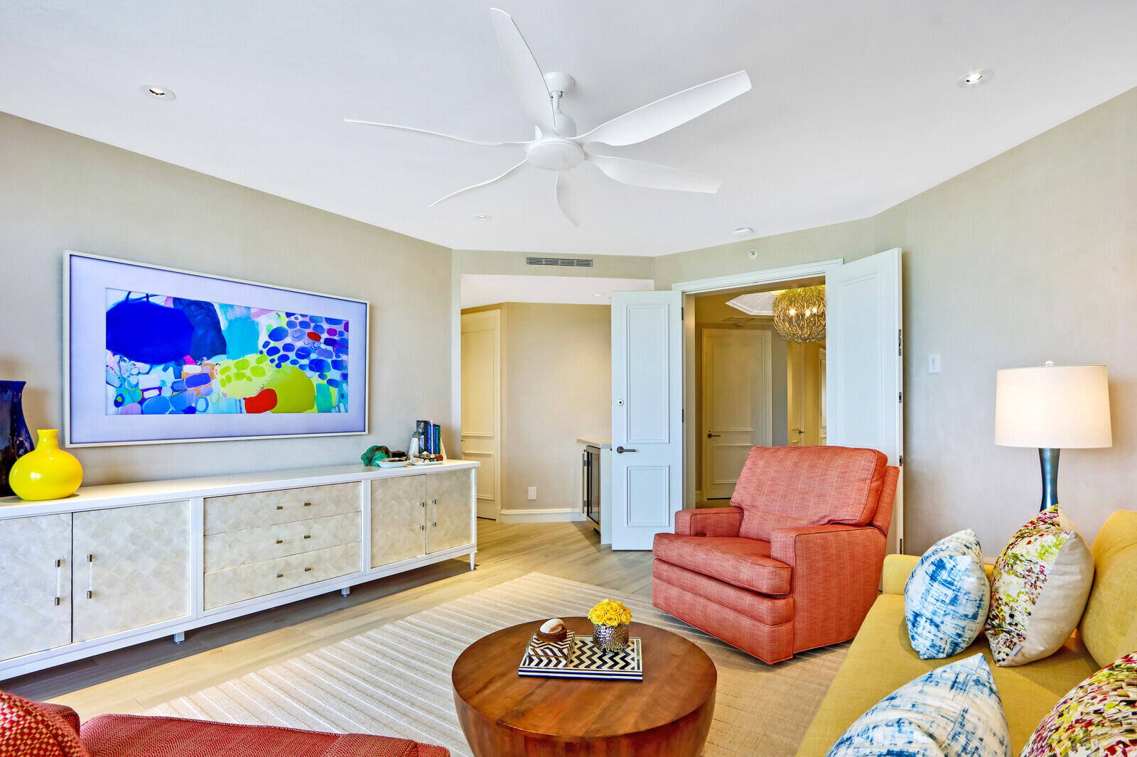 Claridge Condo - Residential