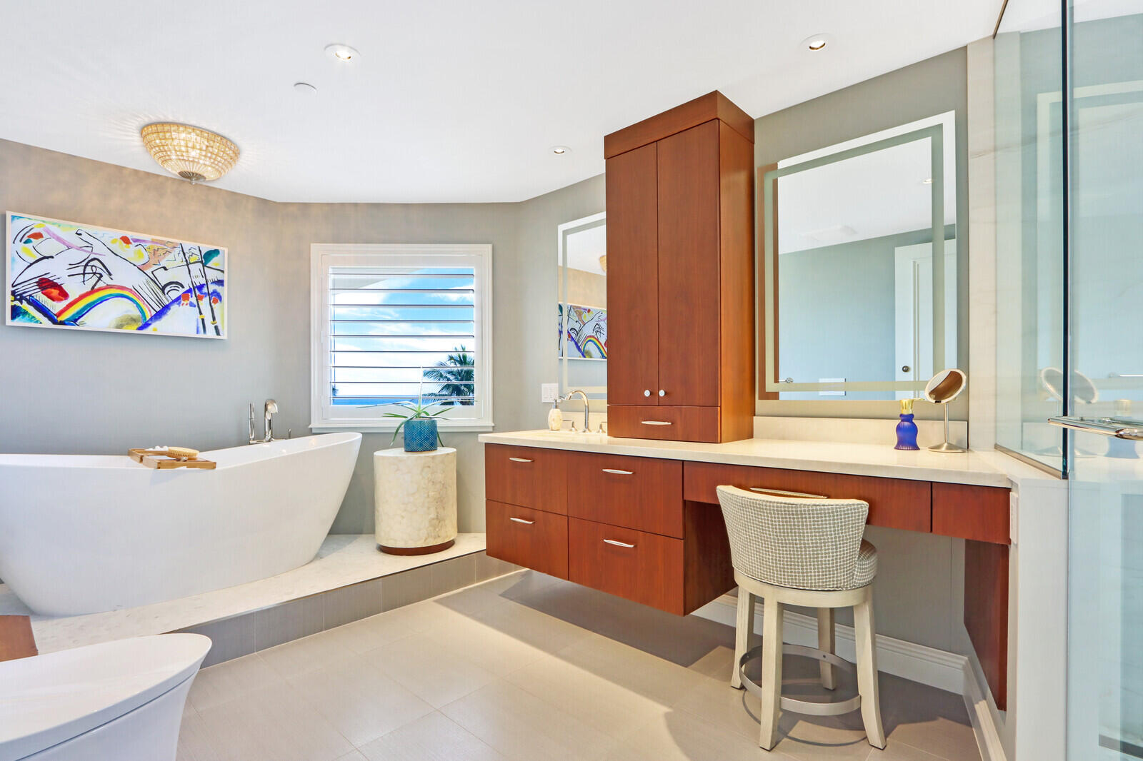 Claridge Condo - Residential