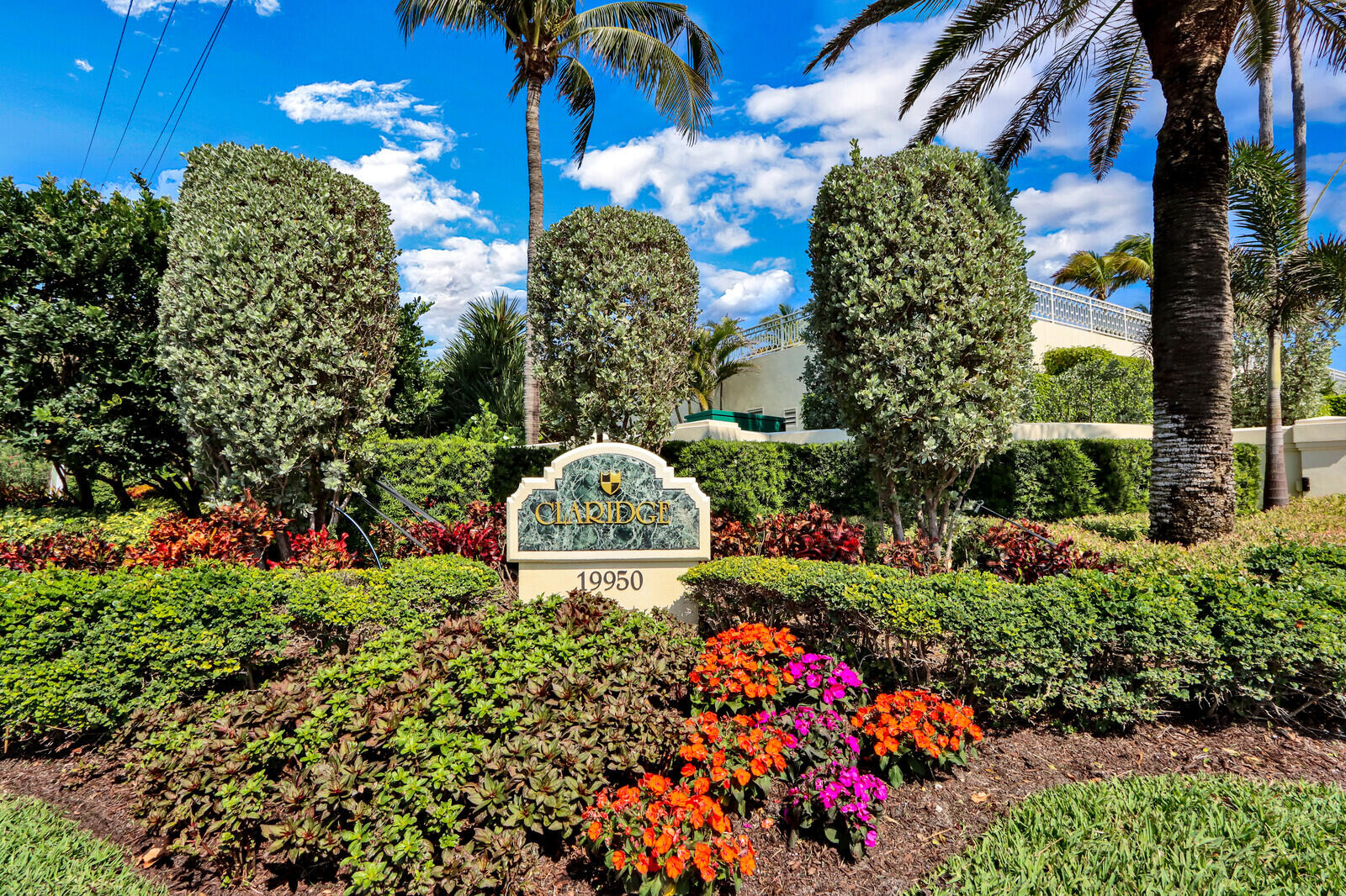 Claridge Condo - Residential