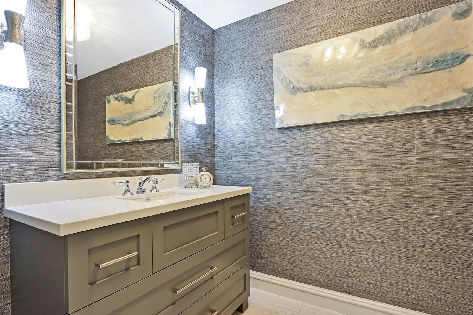 Claridge Condo - Residential