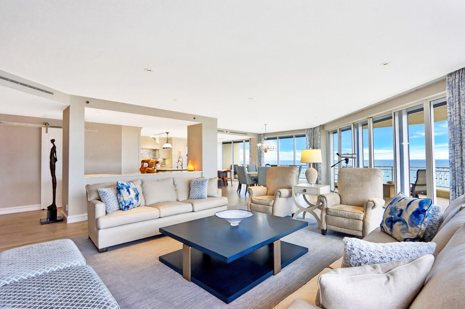 Claridge Condo - Residential