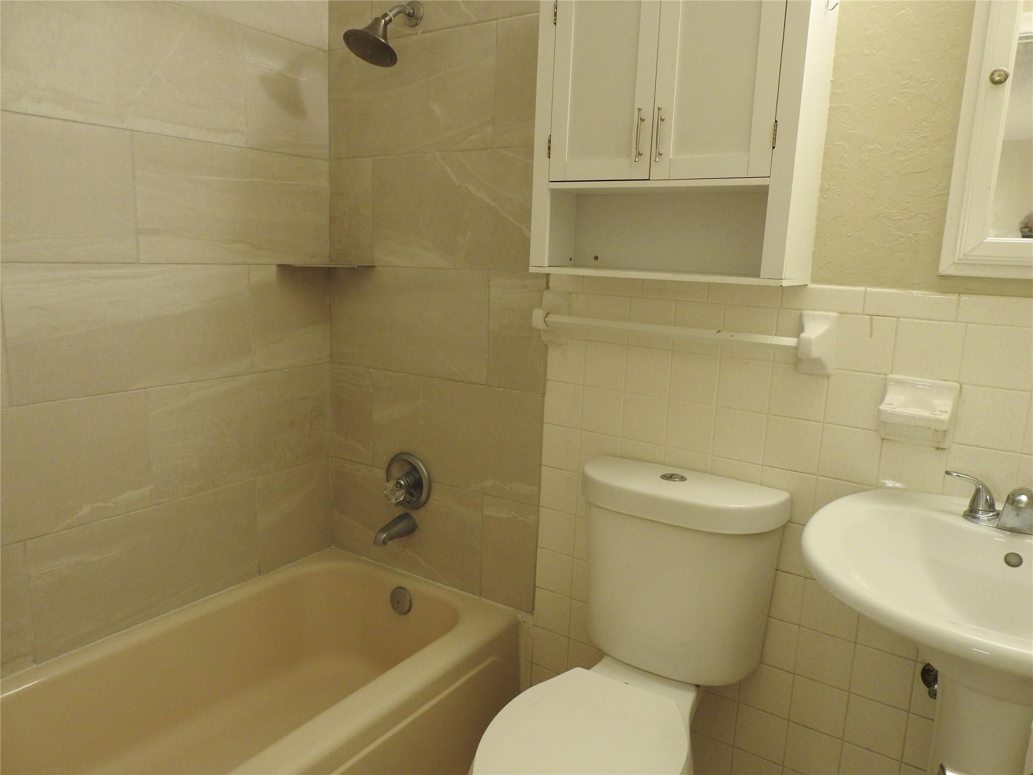 River Crest - Residential Lease