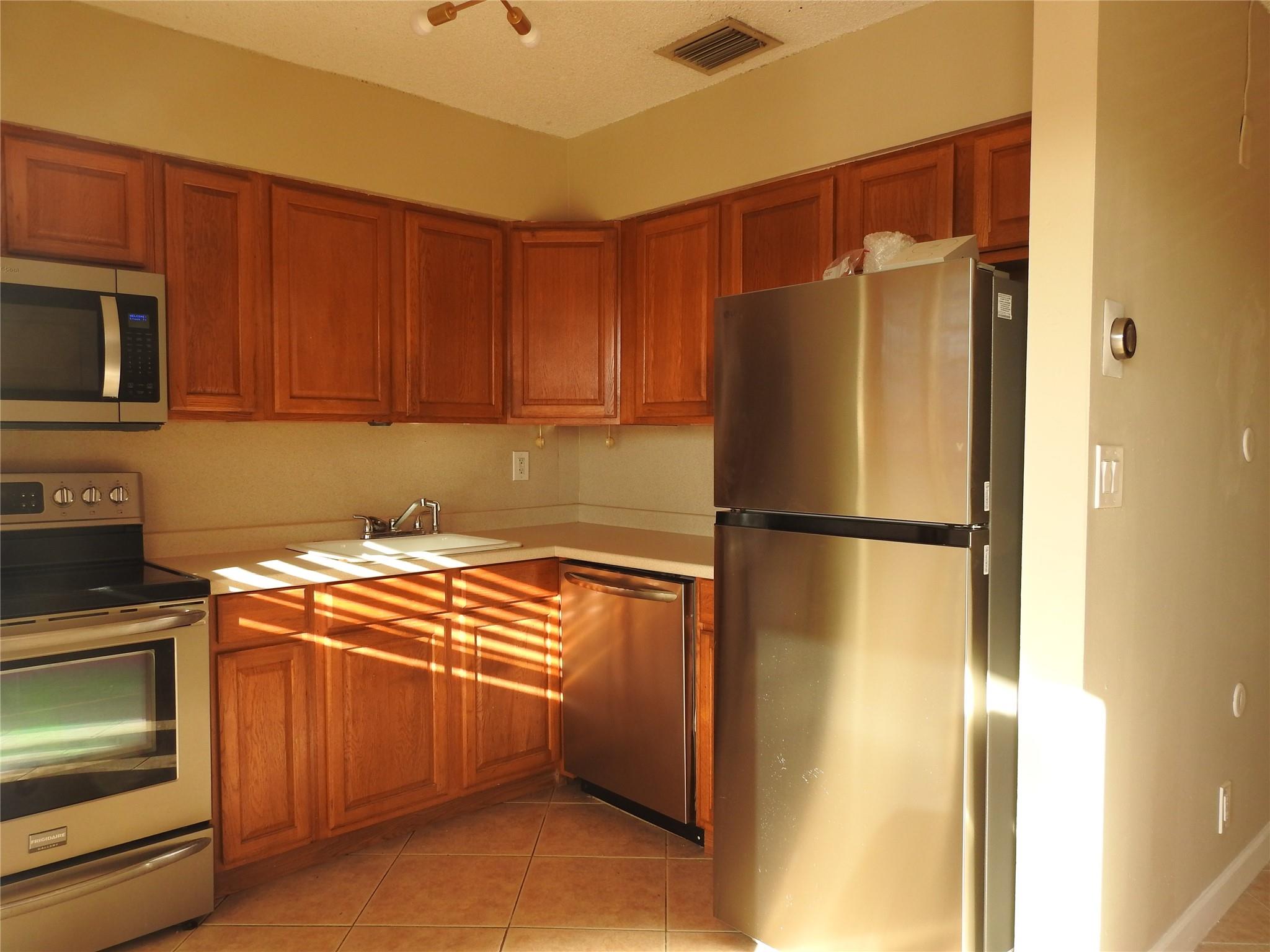 River Crest - Residential Lease