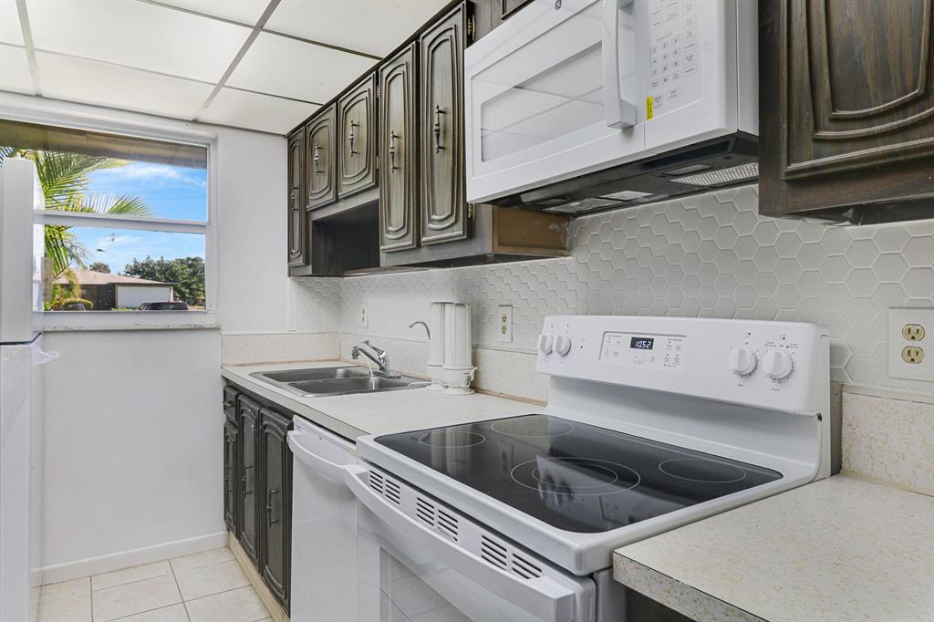 HIGH POINT OF DELRAY - Residential