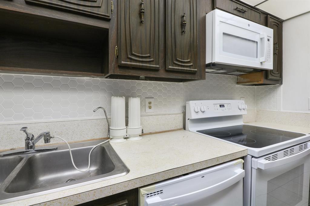 HIGH POINT OF DELRAY - Residential