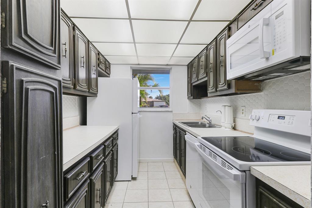 HIGH POINT OF DELRAY - Residential