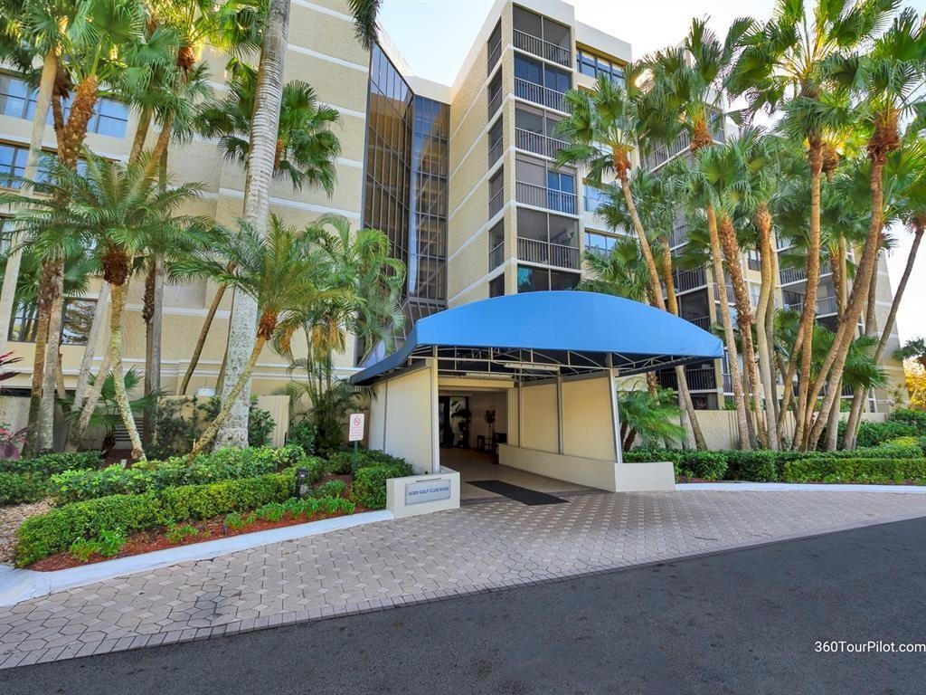 Country Club Apts - Residential