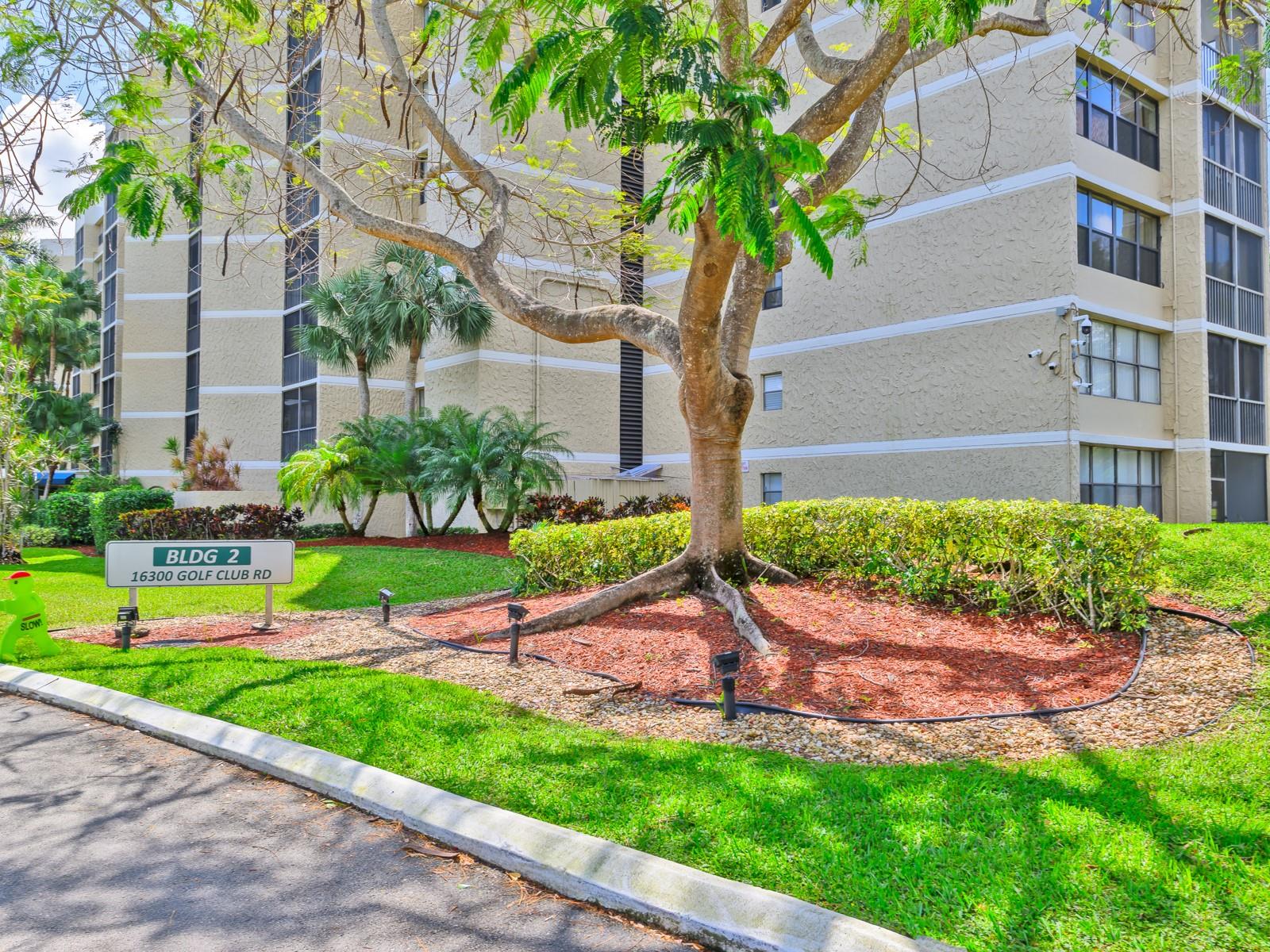 Stunning, fully renovated unit with breathtaking views of the Bonaventure Golf Course. This spacious corner residence features 2 bedrooms, 2.5 bathrooms, a small office and a large, enclosed balcony perfect for relaxing. Both bedrooms offer ample space, custom built-in closets and private en-suite bathrooms. The modern kitchen boasts granite counter tops, rich wood cabinetry, top-of-the-line appliances, a cozy breakfast nook and a dedicated laundry area with full size washer and dryer & laundry tub. Enjoy a bright, airy ambiance throughout, enhanced by impact resistant windows, sliding doors and balcony enclosure. Located in a building with 24/7 front desk attendant, welcoming lobby, social room, on-site management and a private pool exclusive to residents.