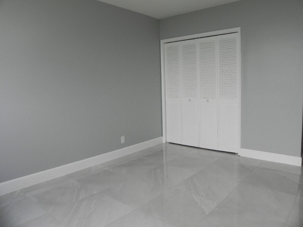 HILLCREST EAST - Residential