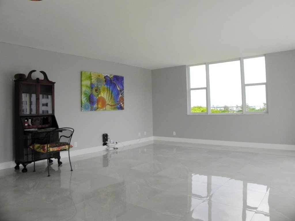 HILLCREST EAST - Residential