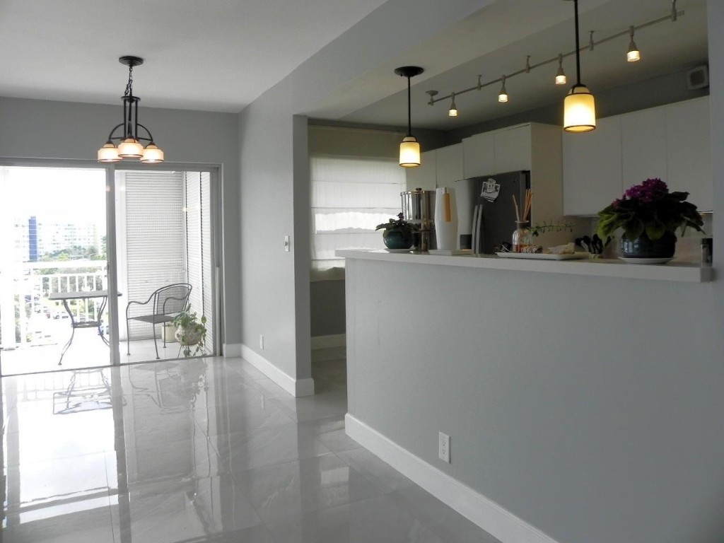 HILLCREST EAST - Residential