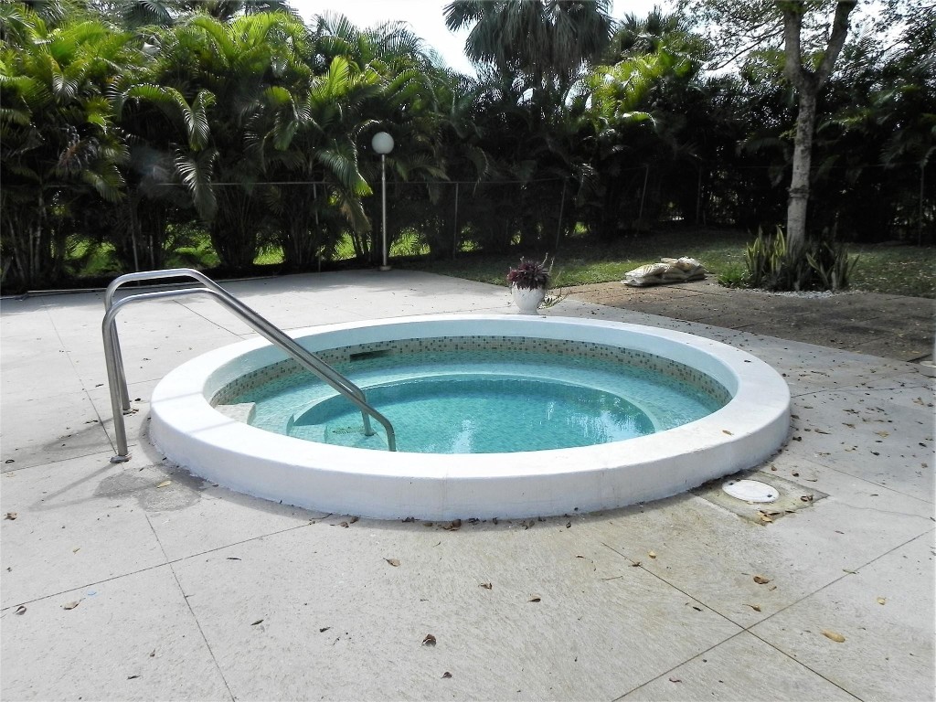 HILLCREST EAST - Residential