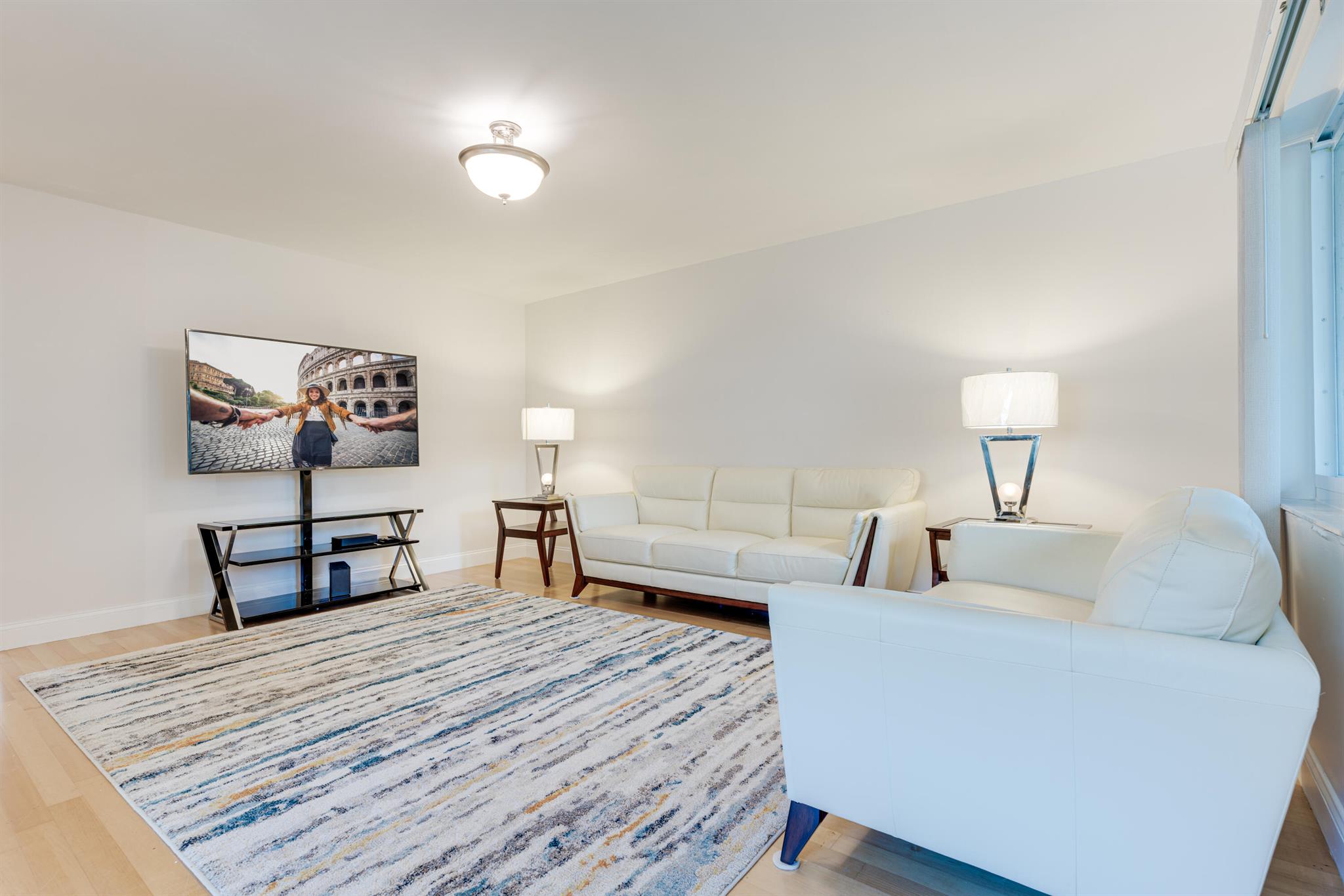 This rental unit is just amazing, bright and open. Schedule your tour today! Two bedrooms, two bath fully furnished to meet your Florida needs on vacation. Min. Six month lease required
