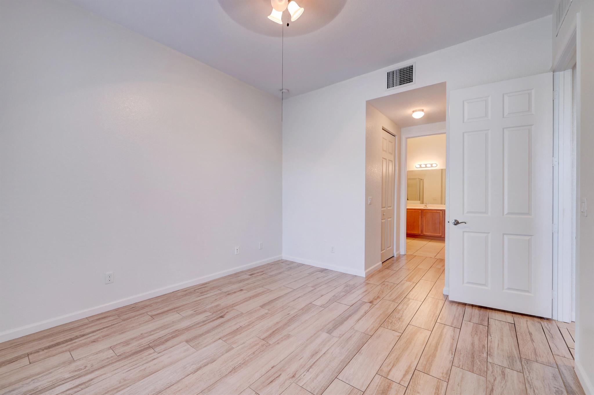 PROMENADE AT TRADITION NO - Residential Lease