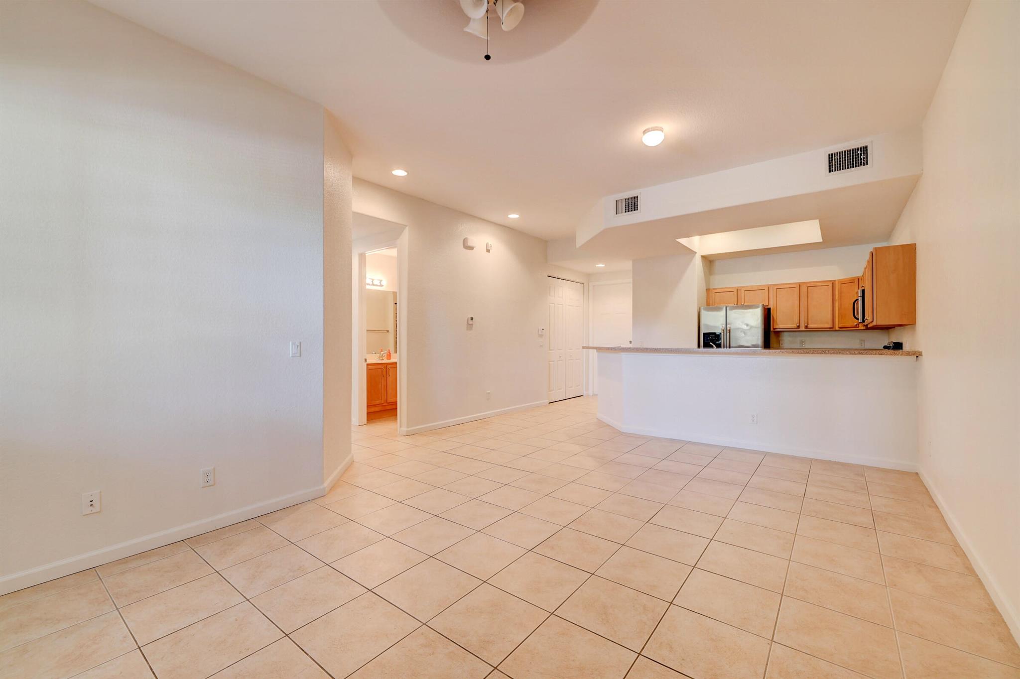 PROMENADE AT TRADITION NO - Residential Lease