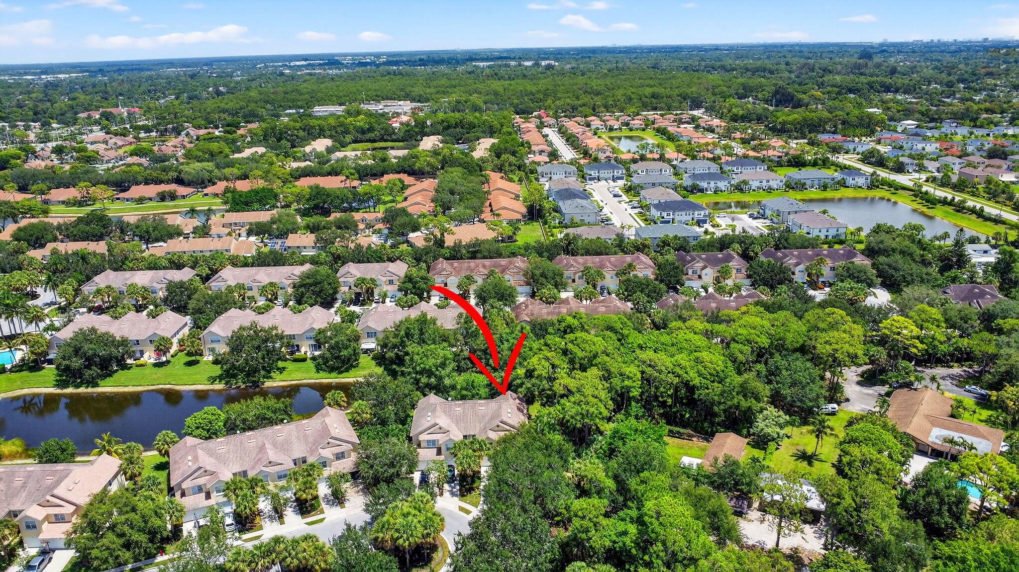 PINEWOOD LAKE - Residential