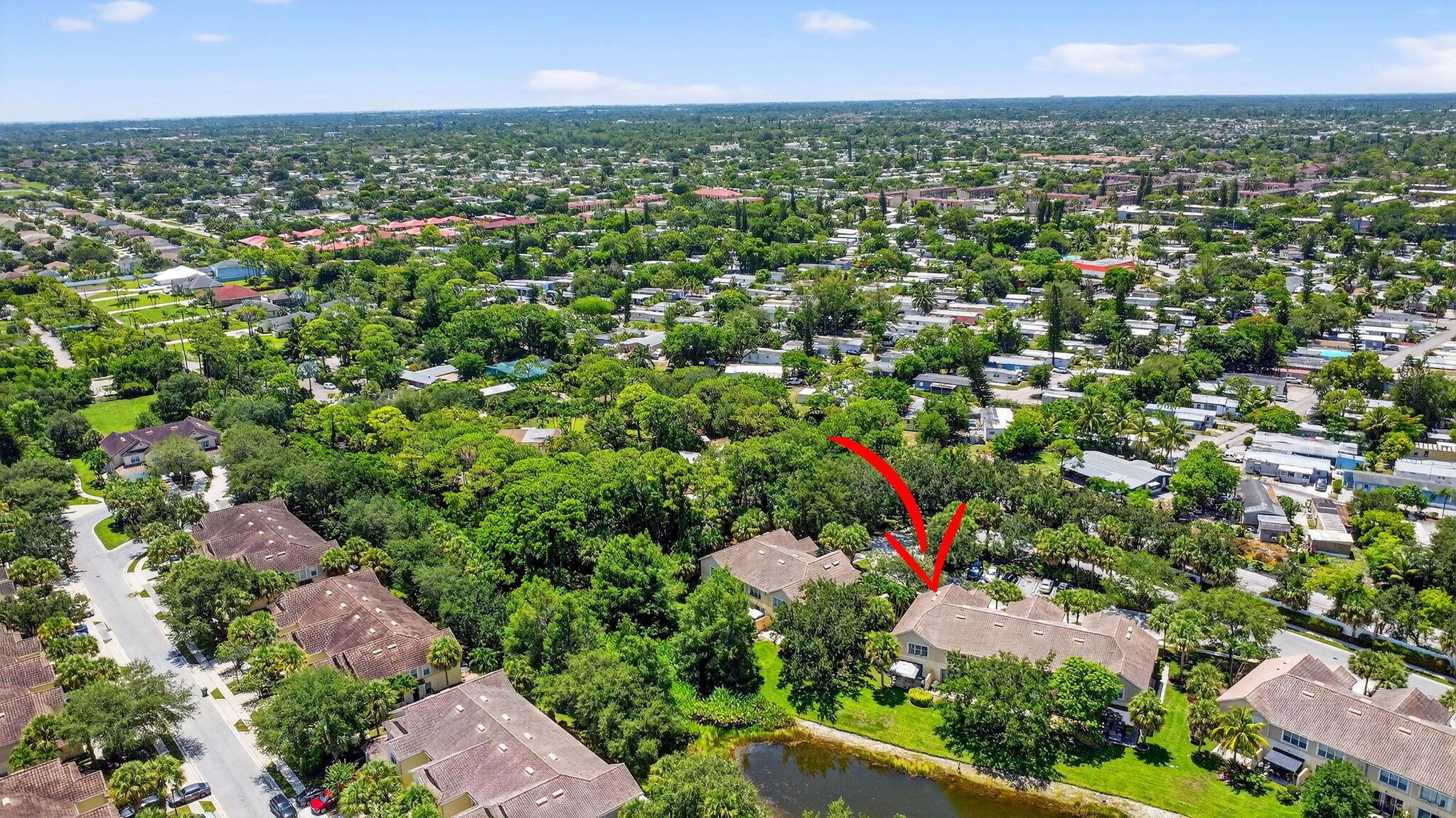 PINEWOOD LAKE - Residential