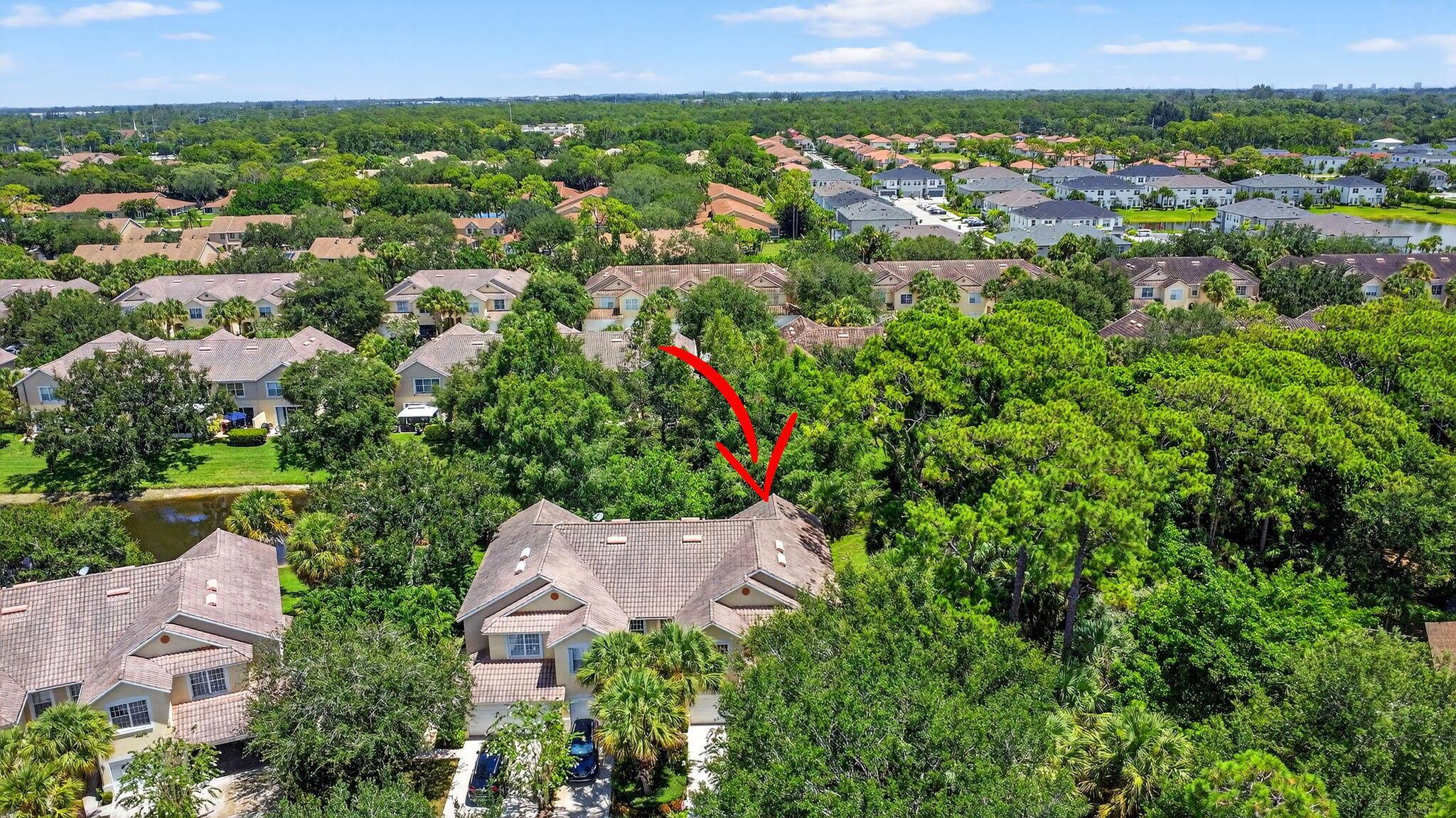 PINEWOOD LAKE - Residential