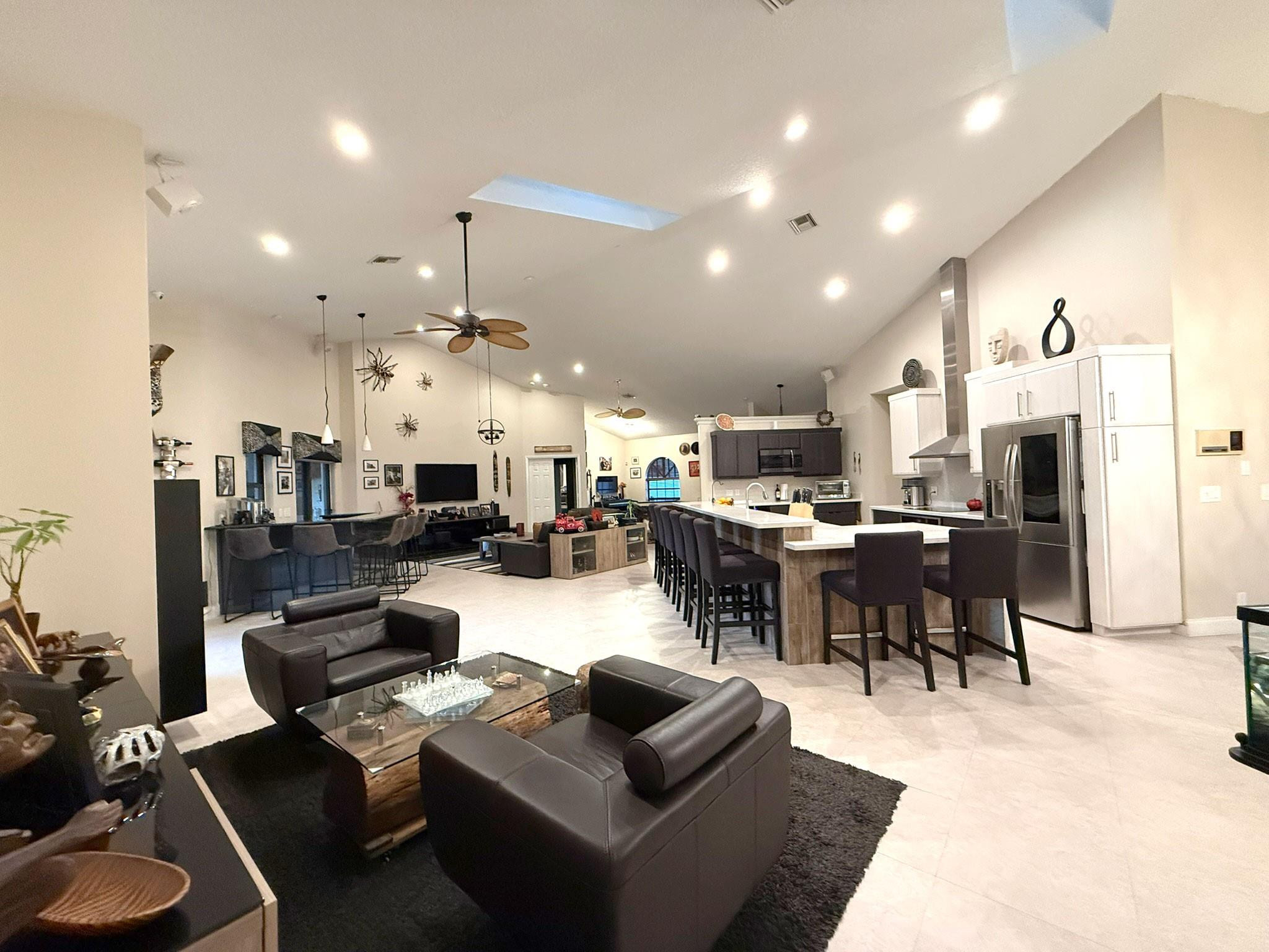 Pine Ridge 112-37 B - Residential