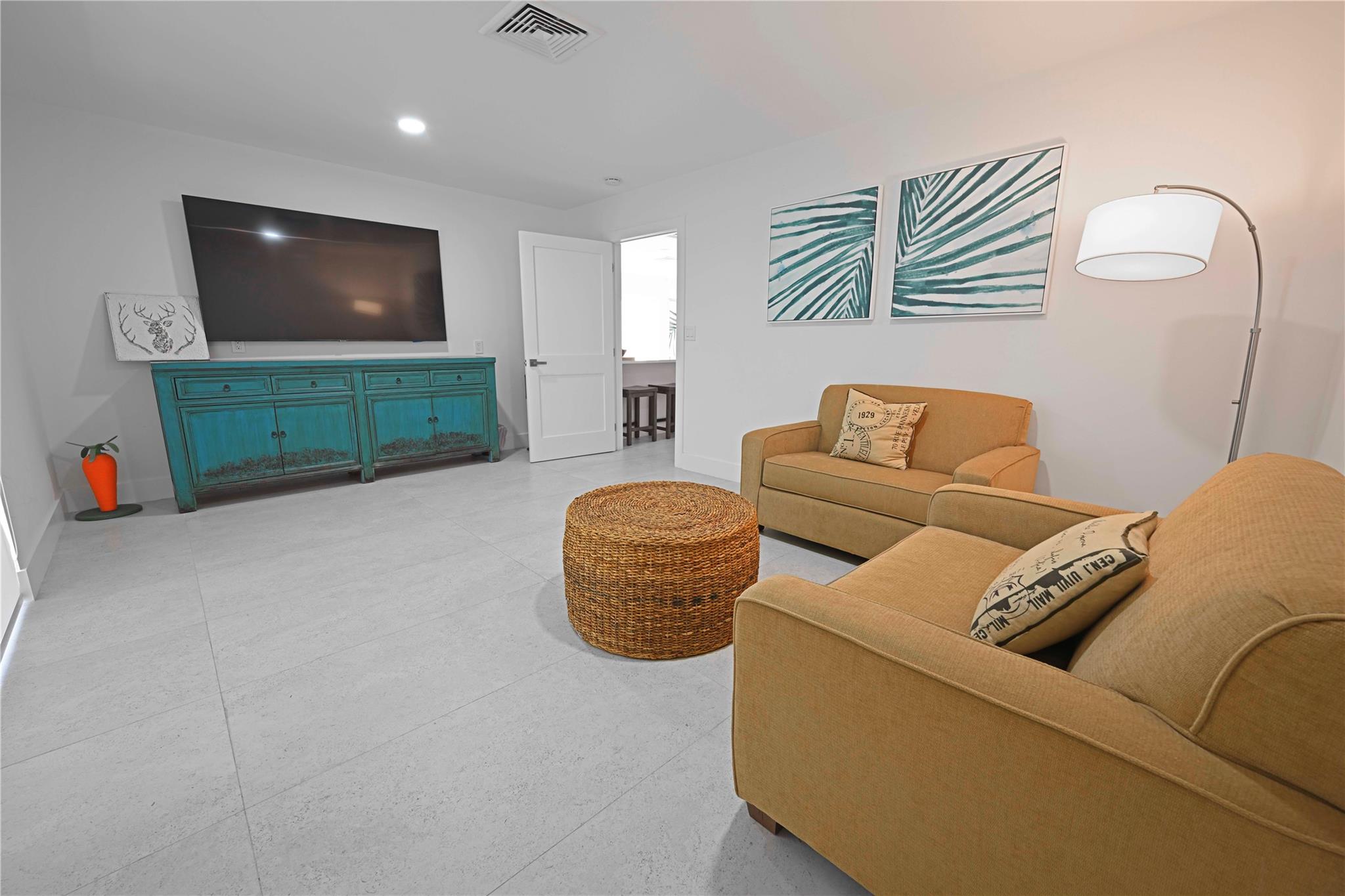 Bon Air Beach 04 - Residential Lease