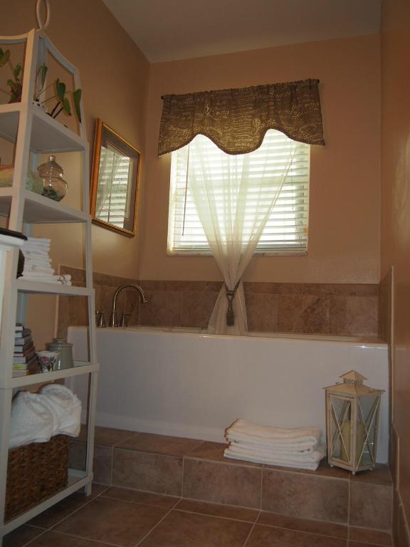 SONOMA LAKE ESTATES AT BOCA RATON - Residential