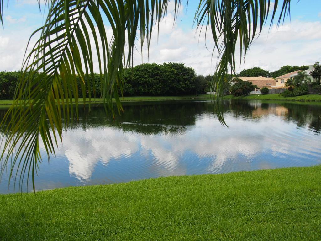 SONOMA LAKE ESTATES AT BOCA RATON - Residential