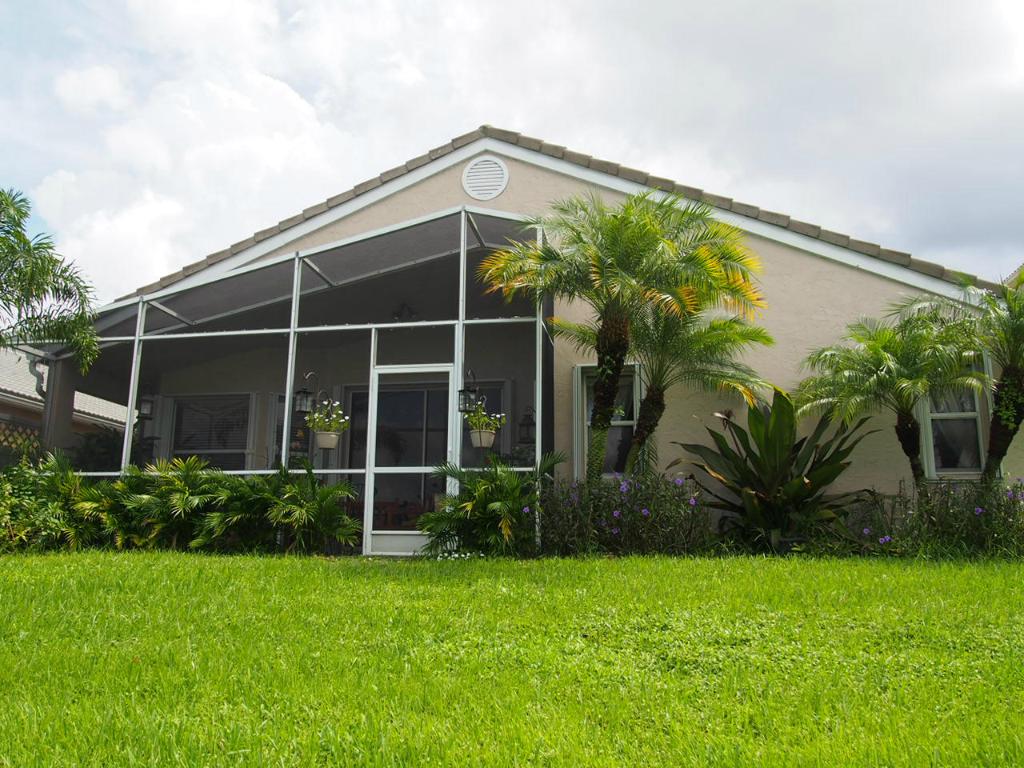 SONOMA LAKE ESTATES AT BOCA RATON - Residential